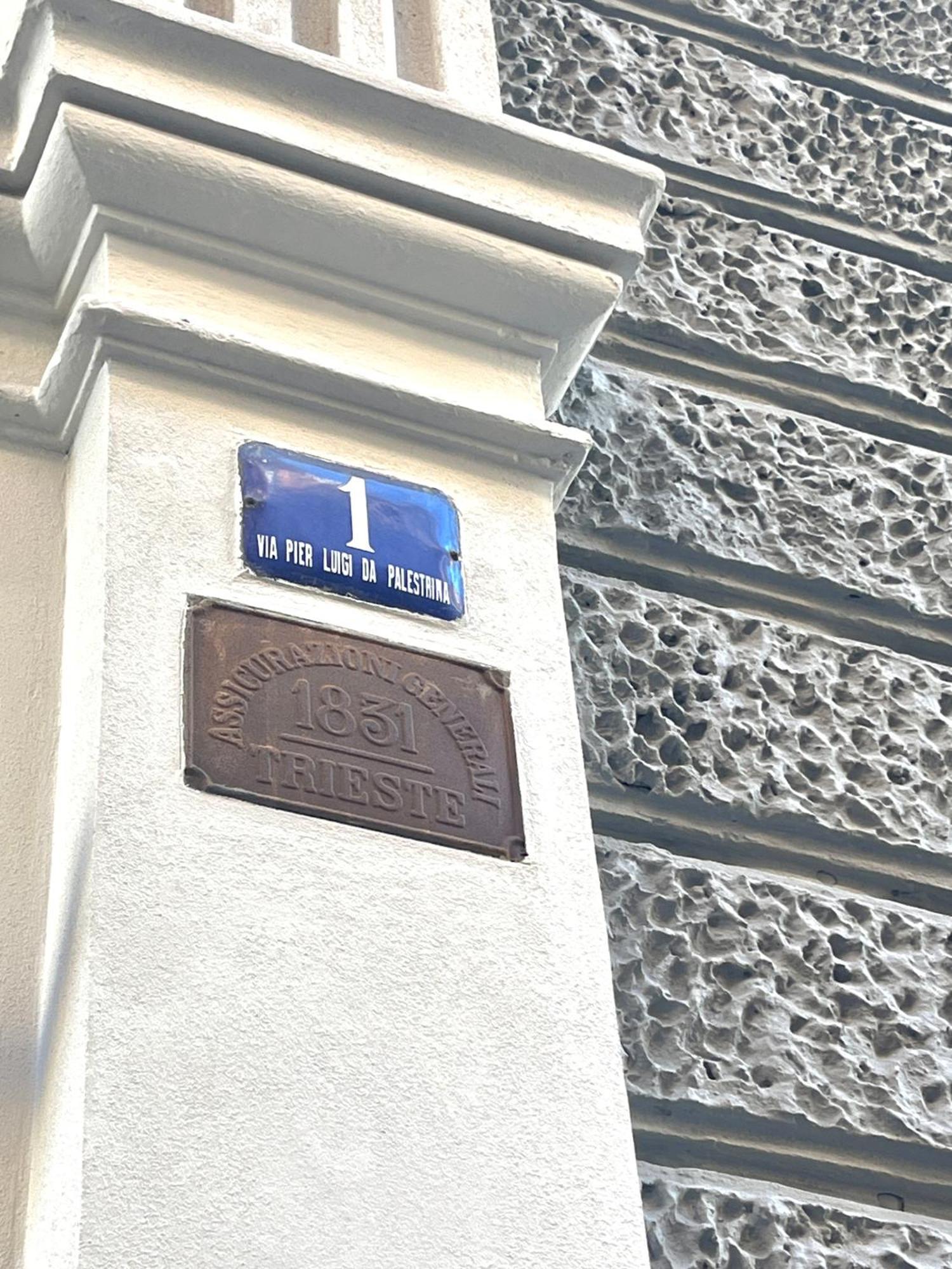 Apartment City Center Trieste Luaran gambar